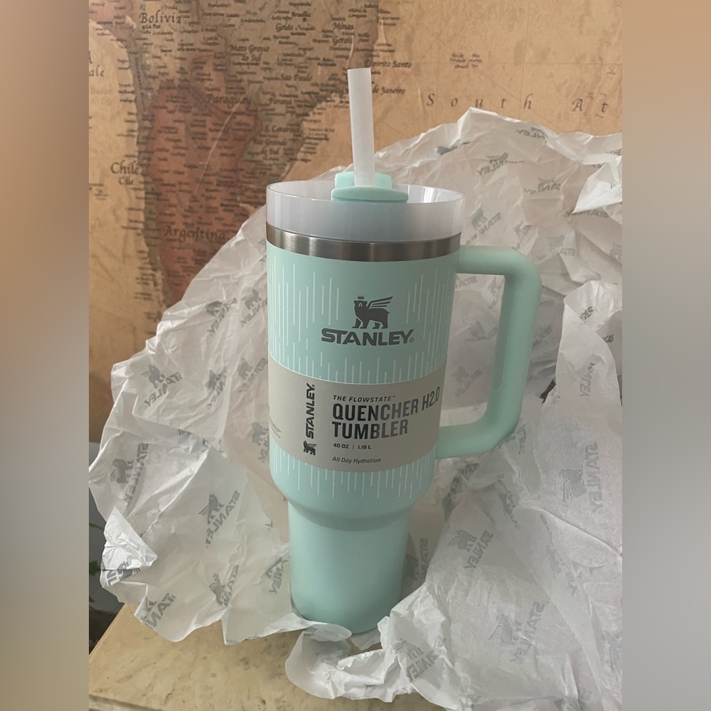 THE CLEAN SLATE QUENCHER H2.0 FLOWSTATE™ TUMBLER | 40 OZ ***Limited Edition***